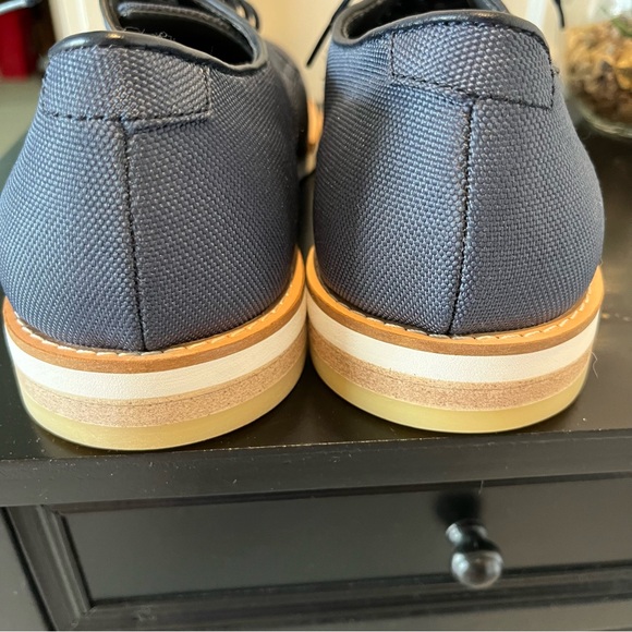 Calvin Klein Blue Oxfords Men’s Sz 10 - Picture 3 of 6